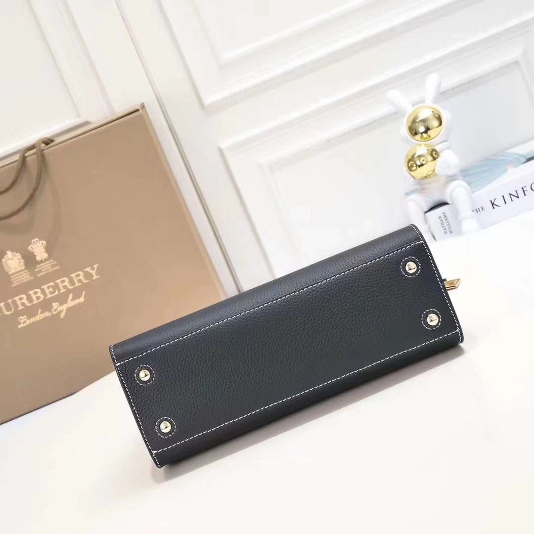 30e9e9efe8e9d65e7d1a6e85d3994755491c895e